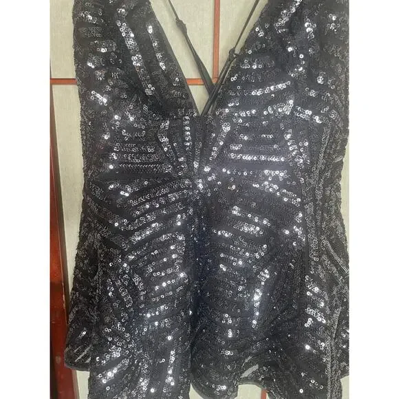 Forever 21 NWT Sequined Peplum Top Size M - Picture 9 of 10